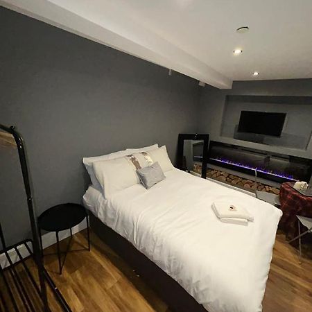 Cosy Double Bed With Fire Place Apartment Edinburgh Exterior photo