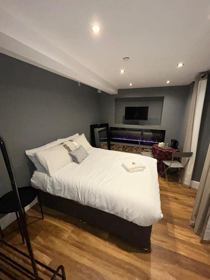 Cosy Double Bed With Fire Place Apartment Edinburgh Exterior photo