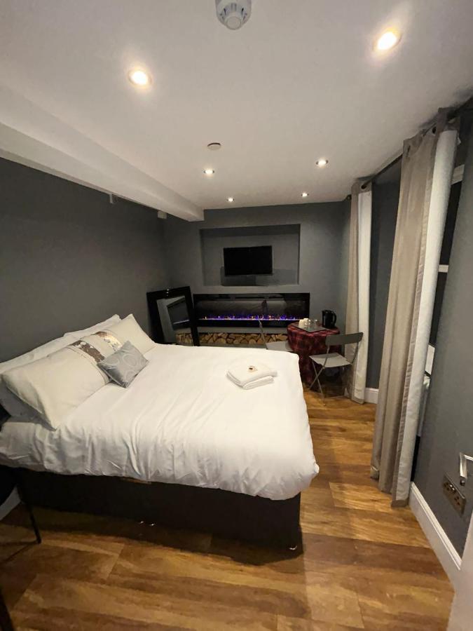 Cosy Double Bed With Fire Place Apartment Edinburgh Exterior photo